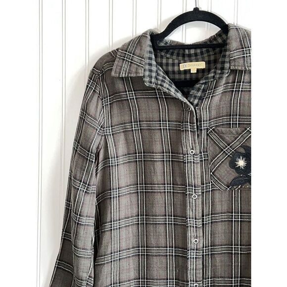 Democracy Plaid Button Down Too Women Small Green  Long Sleeve Embroidery Pocket - Picture 7 of 10
